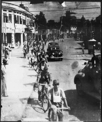 Japs entering Singapore