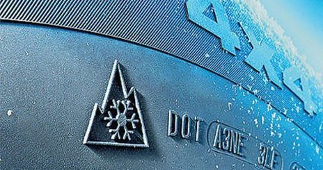 Kış lastiklerindeki kar tanesi snowflake işareti